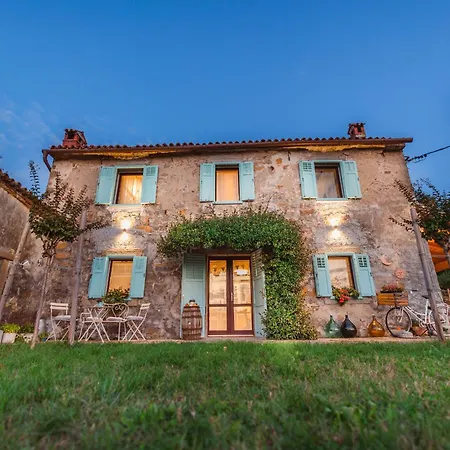 Istrian Embrace - Carla Istrska Hisa Villa Koper