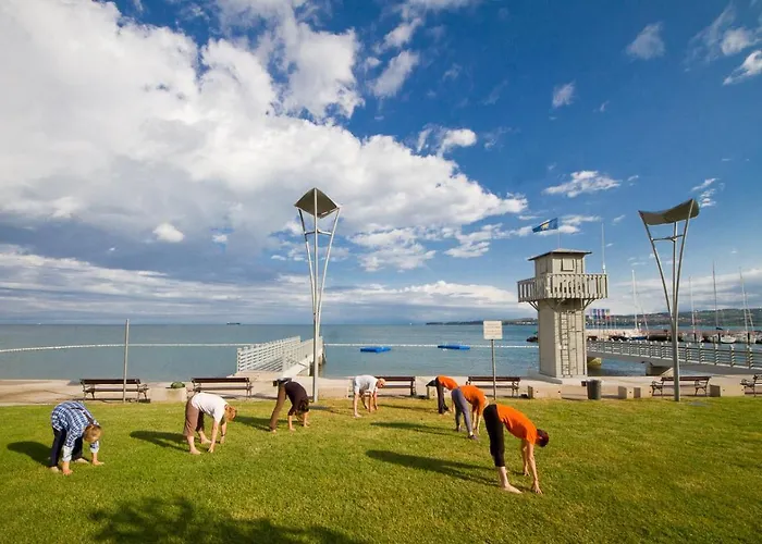 Istrian Embrace - Carla Istrska Hisa