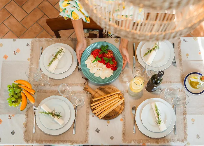 Istrian Embrace - Carla Istrska Hisa