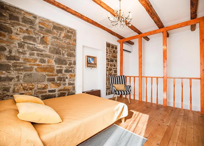 Istrian Embrace - Carla Istrska Hisa Villa Koper