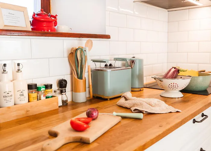 Istrian Embrace - Carla Istrska Hisa Koper